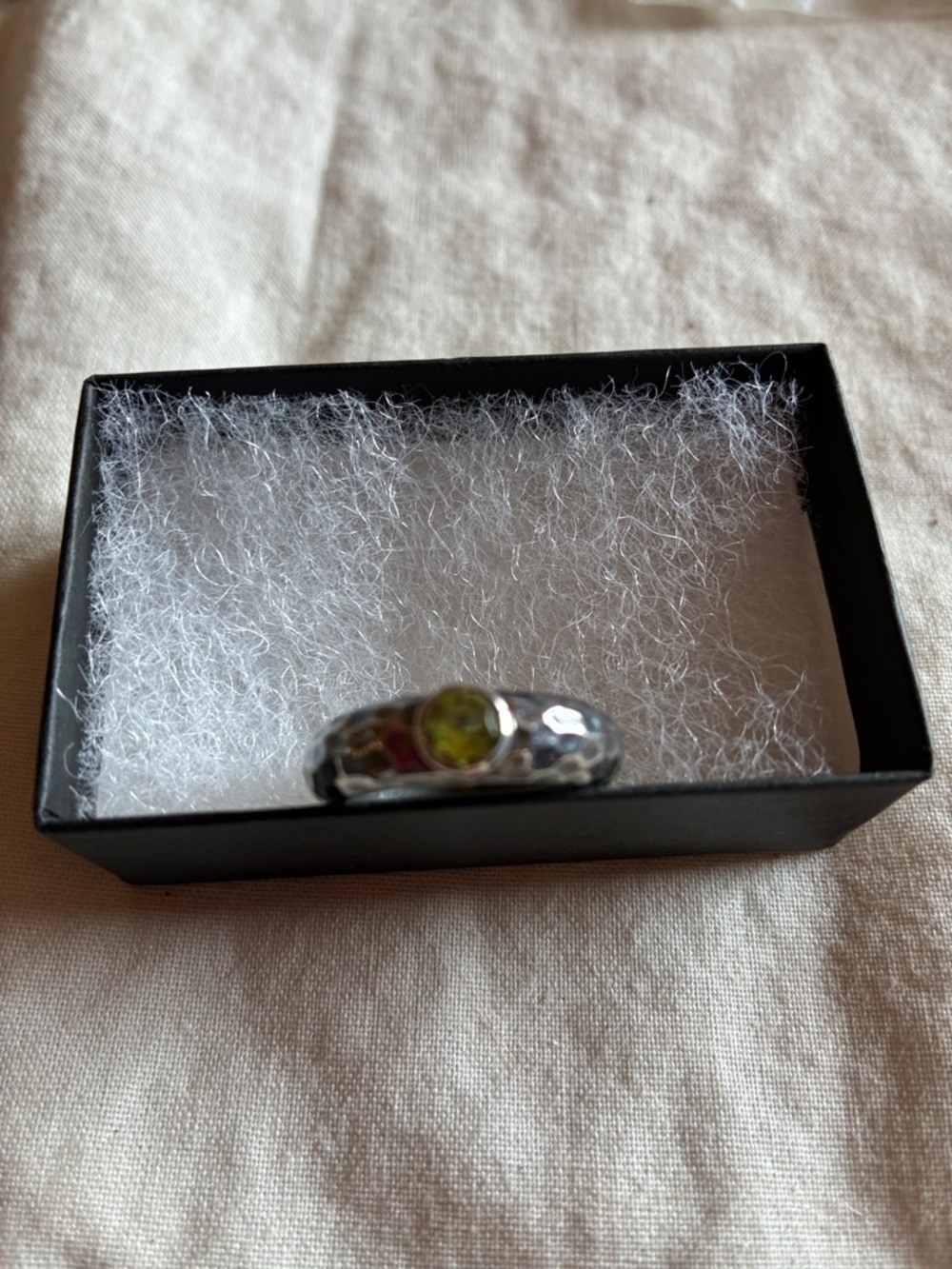Silpada Hammered Sterling Silver Ring with Peridot. Size 8. R1416